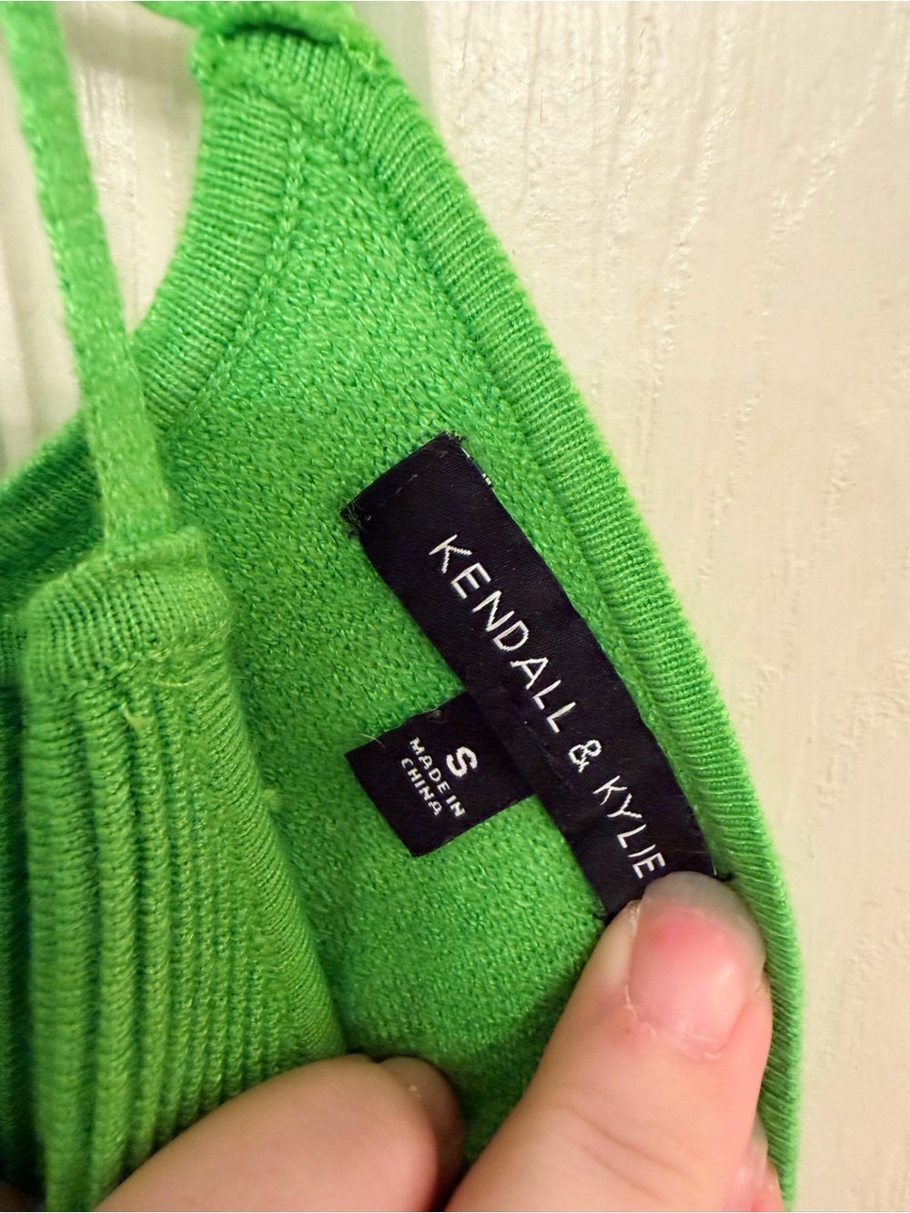 Kendall & Kylie Green Ribbed Spaghetti Strap Crop Top - Picture 2 of 4